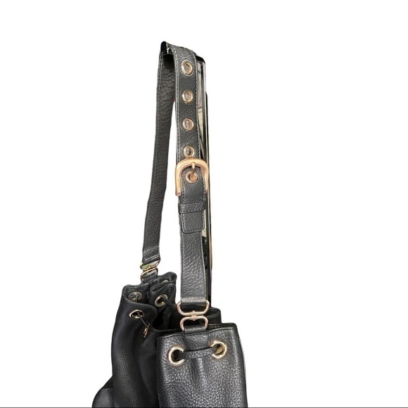 Adrianne Vittadini Black Leather Hobo Bucket Bag - Picture 4 of 5